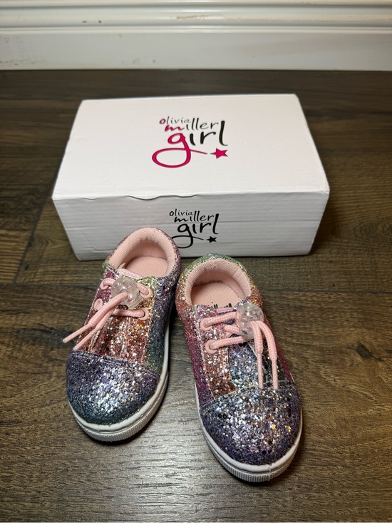 Olivia Miller Other - Olivia Miller Girl Kids Toddler Rainbow Glitter Shoelace Sneakers Size 5 NWT